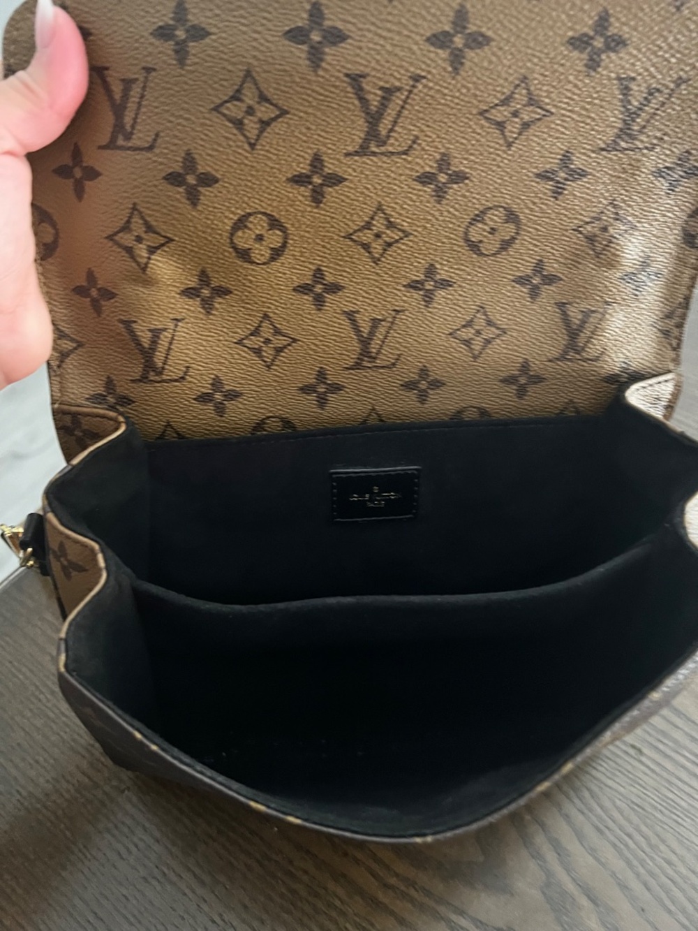 LV BAG - Picture 9 of 17